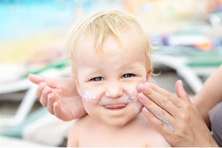 Rekomendasi Sunscreen untuk Bayi & Anak yang Aman Digunakan Sehari-hari