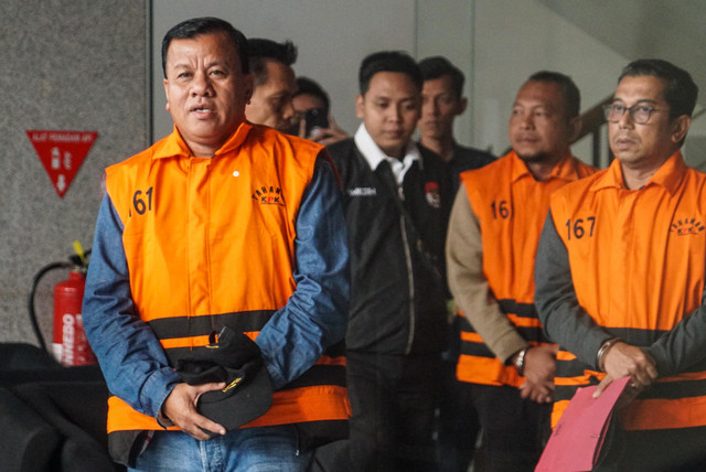 Suhardiman Bantah Terima Land Cruiser dan Pajero, Minta Jaksa Tunjukkan BPKB