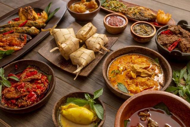 Biar Perut Gak Kaget dari Puasa ke Lebaran, Ikuti Tips Atur Pola Makan Ini