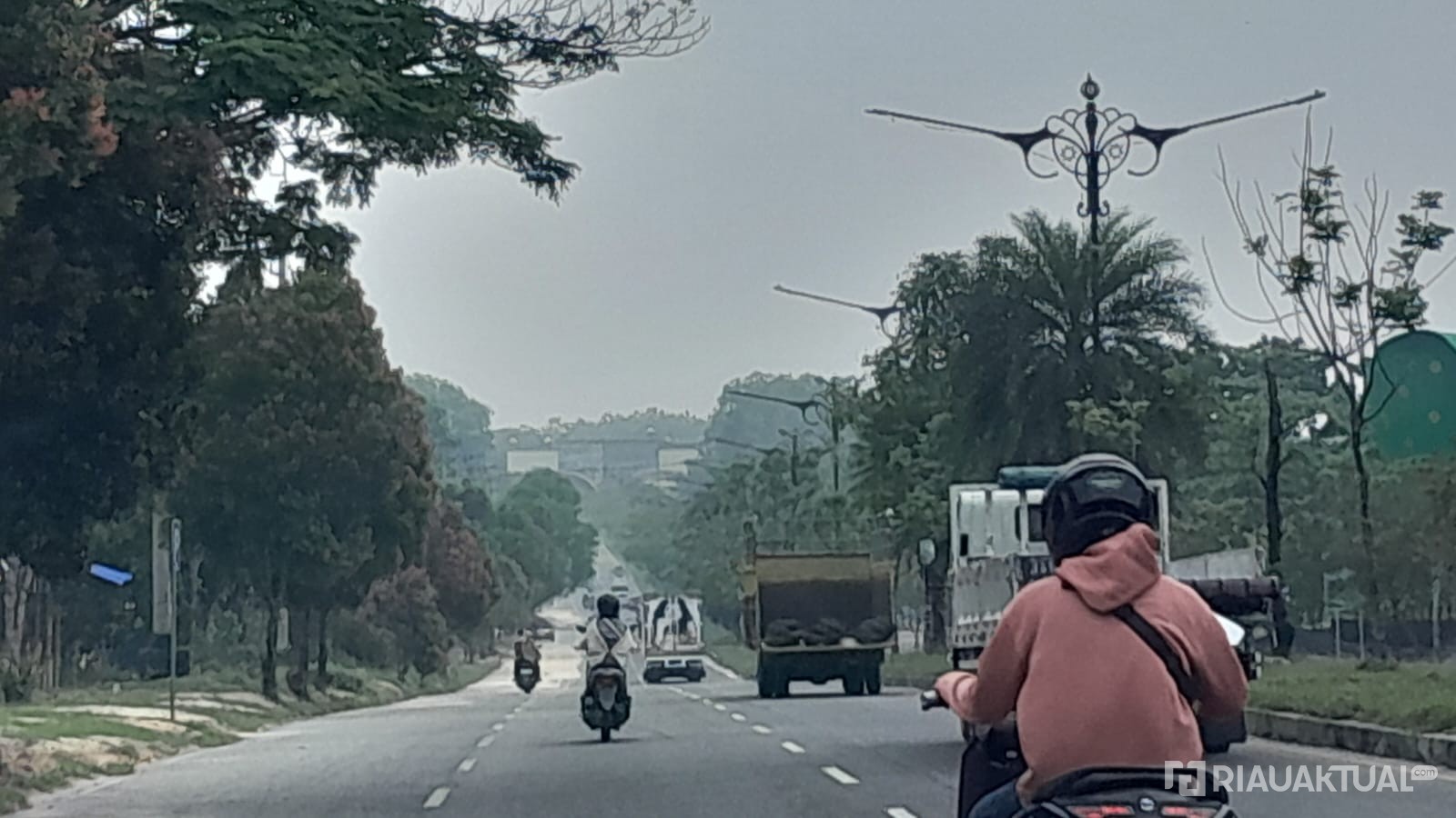Kabut Asap Masih Pekat, Udara Pekanbaru Tak Sehat