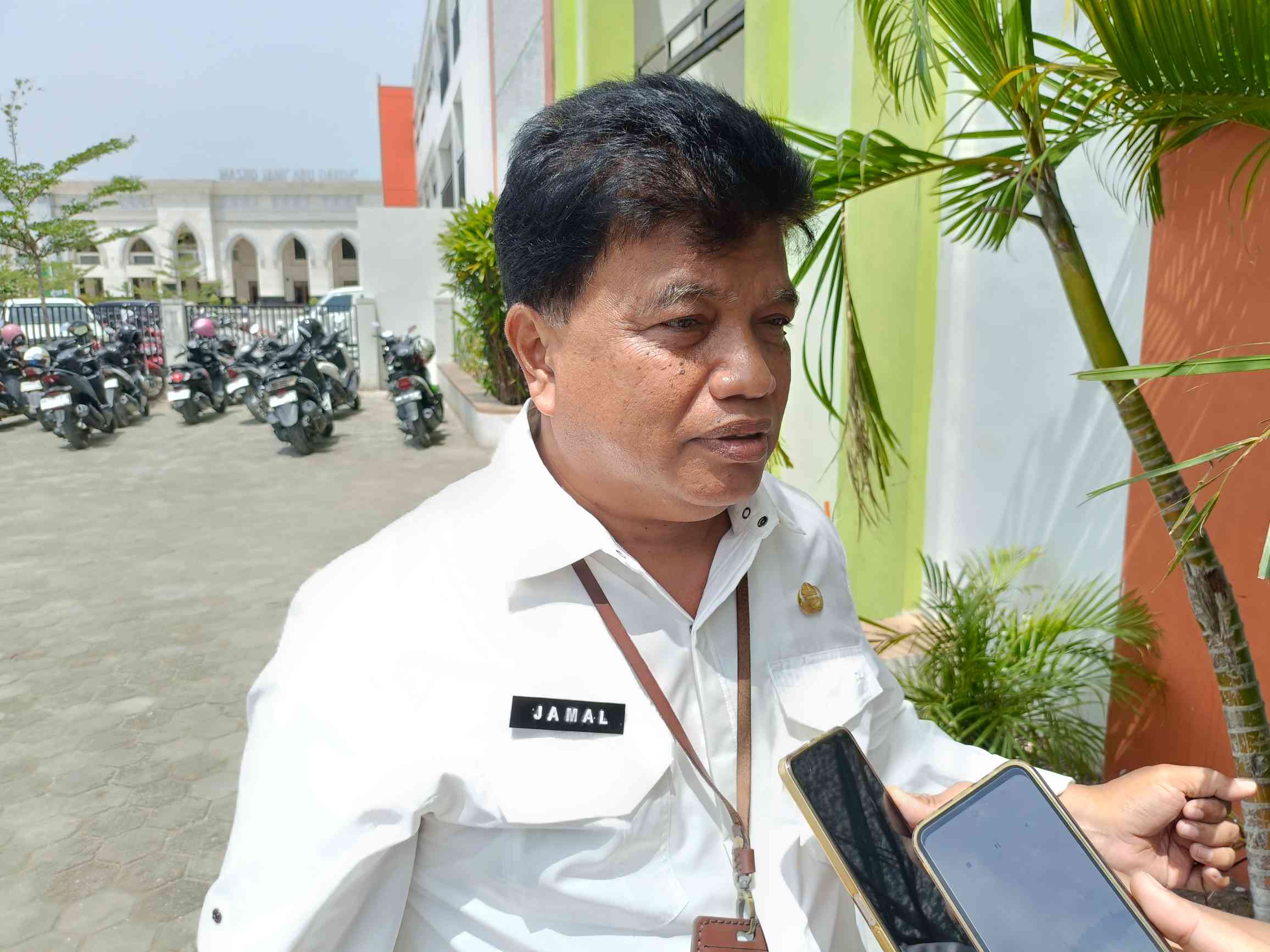 Pemko Pekanbaru Siapkan Seragam dan Perlengkapan Sekolah Gratis untuk Murid SD dan SMP