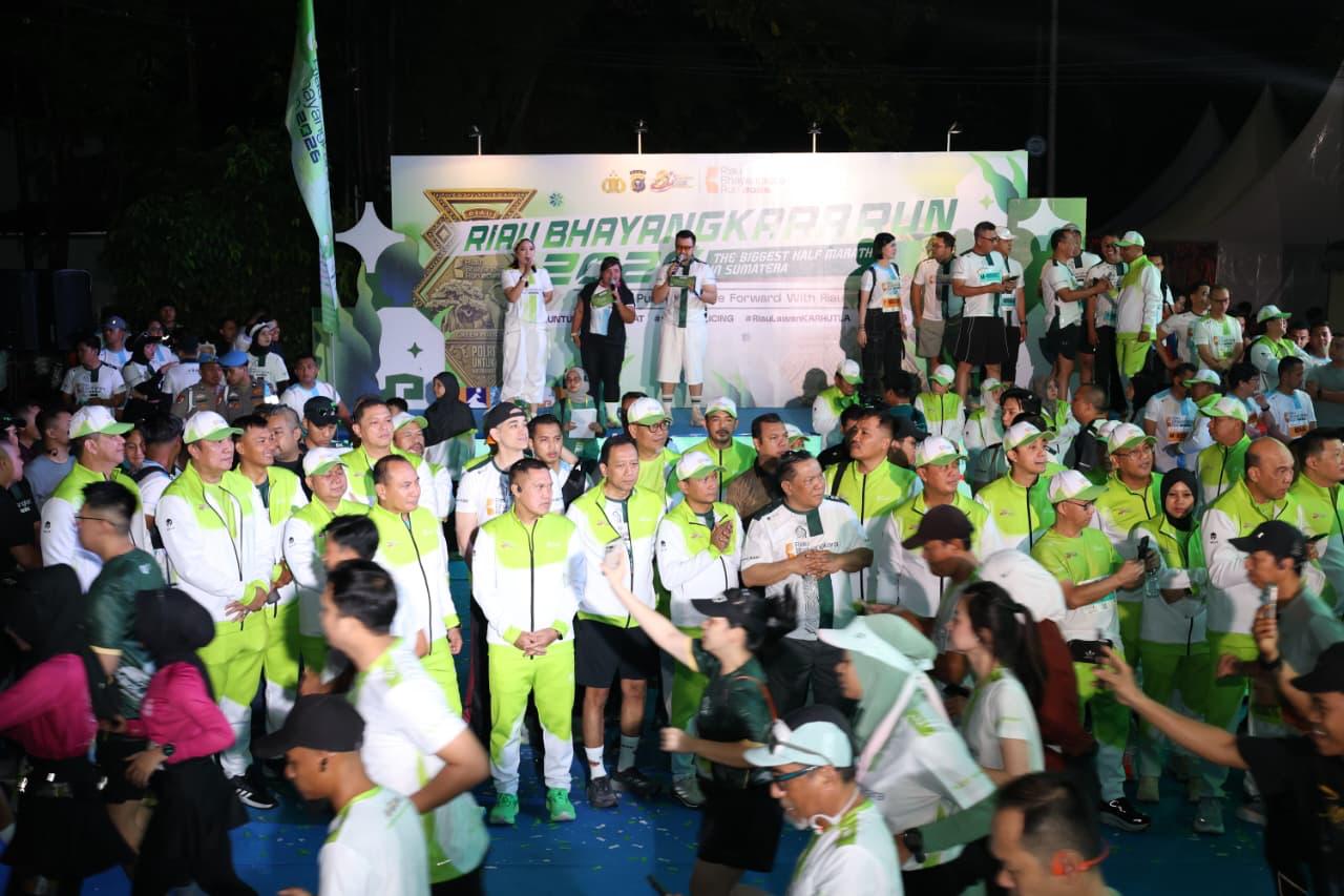 15  Ribu Pelari Lokal dan Mancanegara Ramaikan Riau Bhayangkara Run 2026