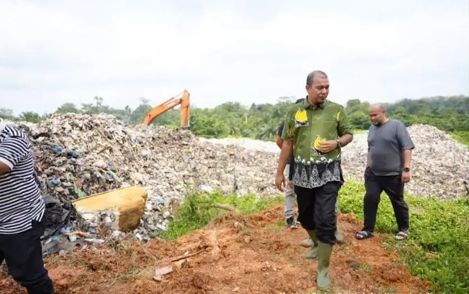 Ngopi di Bekas Gunungan Sampah, Bupati Inhu Tinjau Revitalisasi TPA Batu Canai