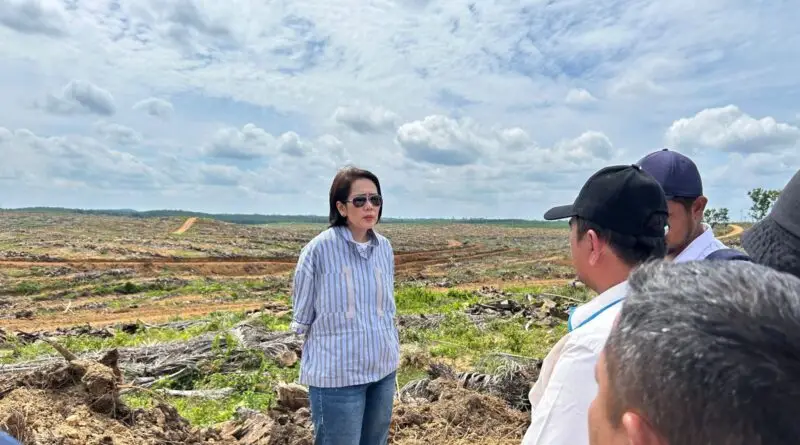 Kartini di Perkebunan Sawit: Perempuan PalmCo Tembus Batas, dari Direksi hingga Lapangan