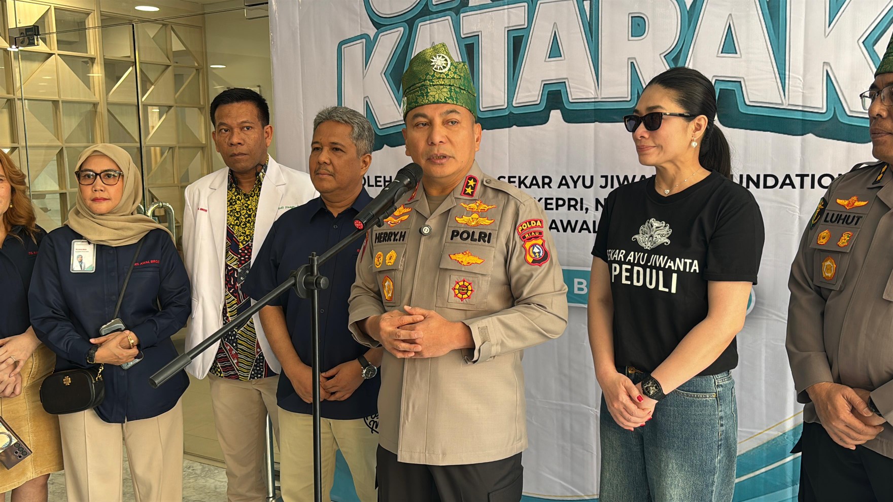 310 Orang Jalani Operasi Katarak Gratis, Kapolda Riau: Mata Adalah Jendela Dunia