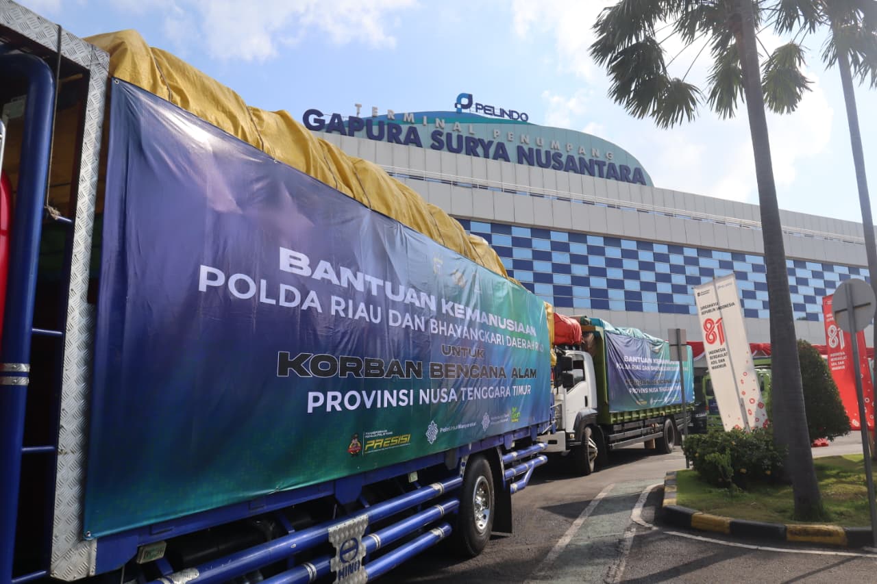 Polda Riau Kirim 60 Ton Bantuan Kemanusiaan untuk Korban Bencana di NTT