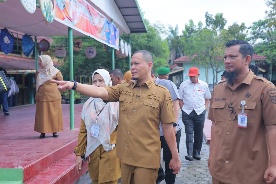 Atap Hingga Lantai Rusak, Pemko Pekanbaru Revitalisasi 2 Bangunan Sekolah Tahun ini 
