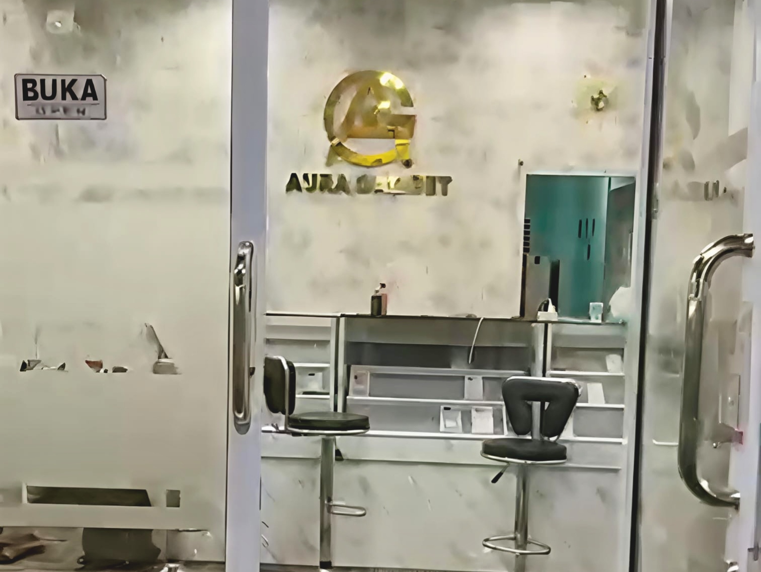 Toko Handphone di Pekanbaru Digasak Maling, Puluhan iPhone Raib