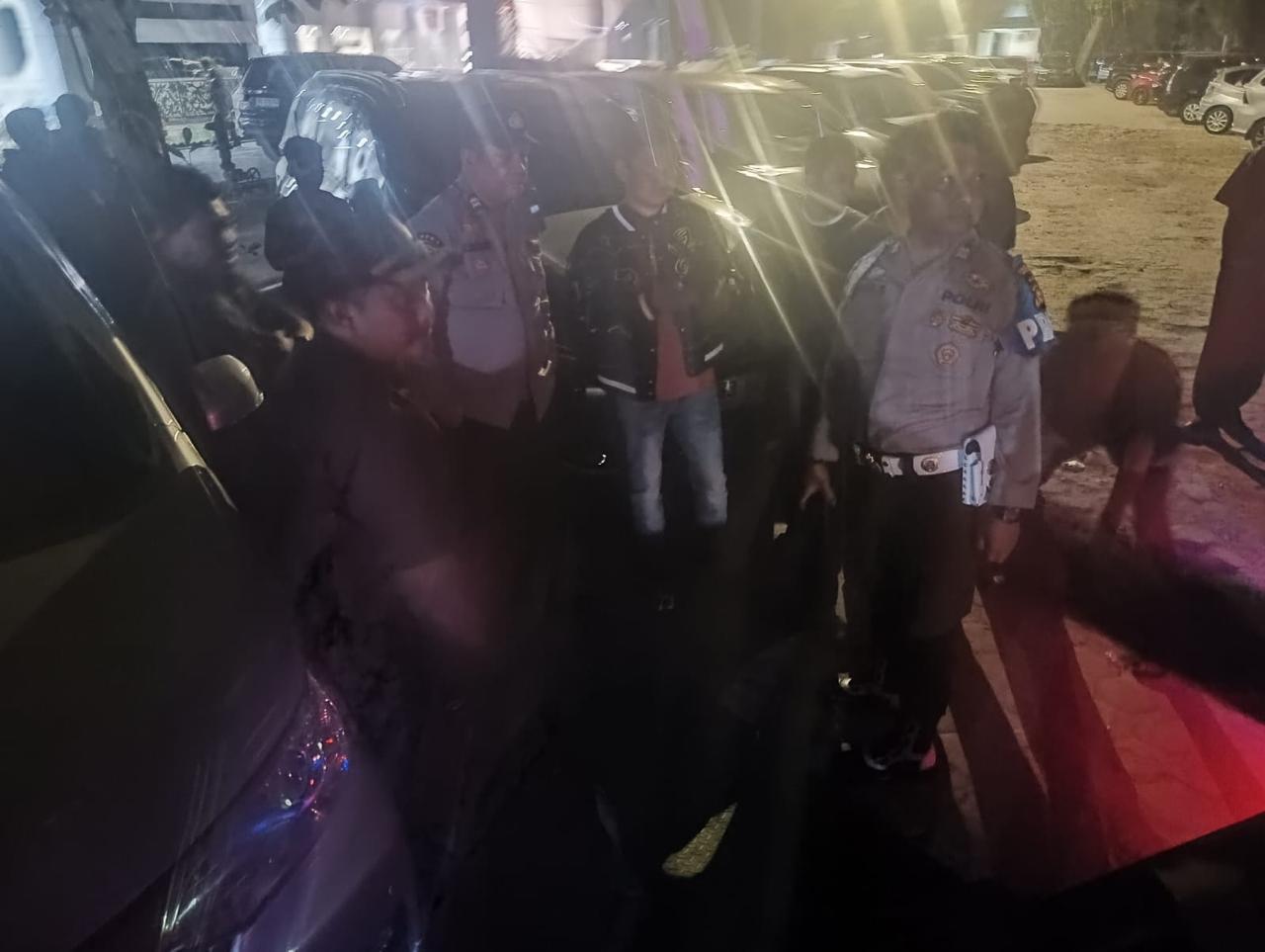 Penarikan Pajero Sport di Parkiran RSUD Arifin Achmad Berujung Keributan, Polisi Turun Tangan