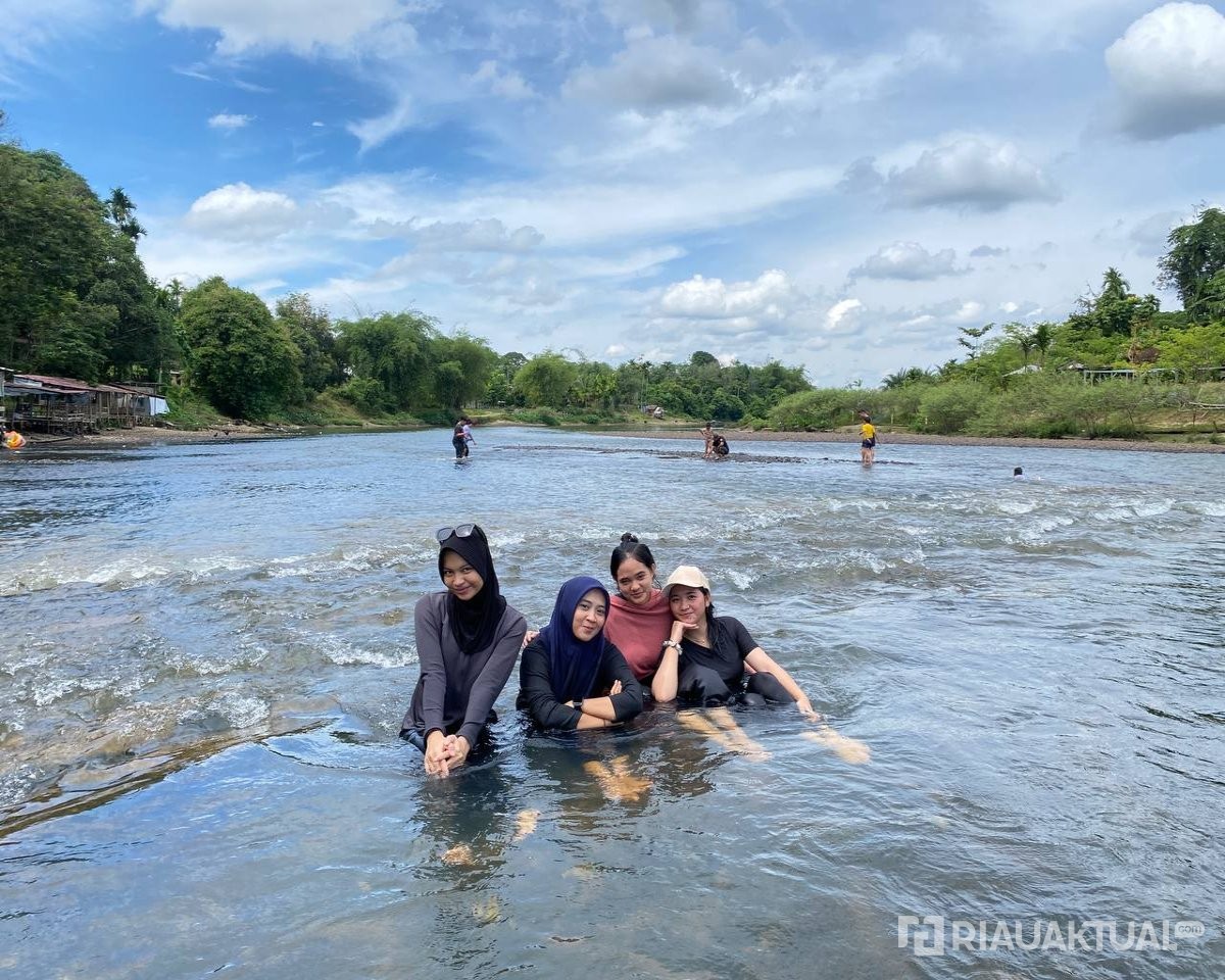 Sungai Gelombang Kampar, Destinasi Wisata Hemat Untuk Melepas Penat