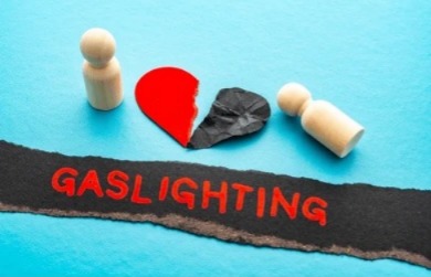 ‘Gaslighting’ dan ‘Playing Victim’, Kenali Kedua Bentuk Manipulasi Emosional