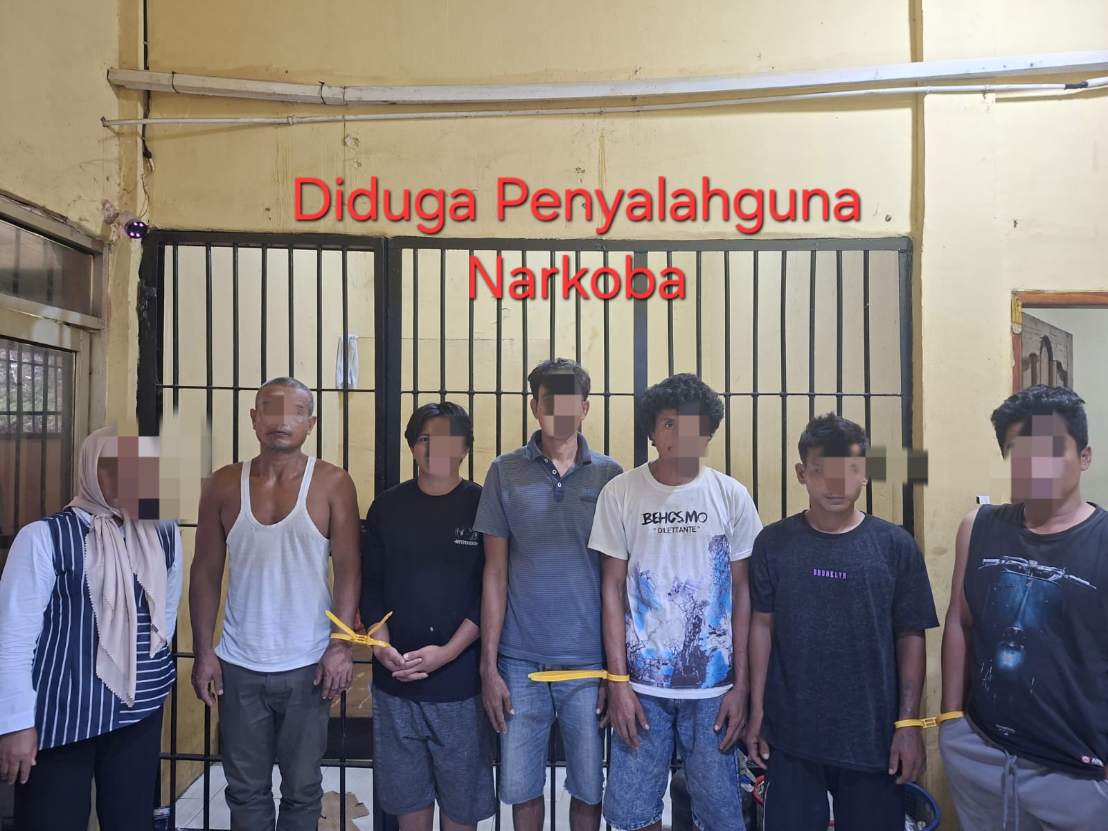 Polisi di Rohil Grebek Rumah Sarang Narkotika, 8 Orang dan Paket Sabu Siap Edar Diamankan 