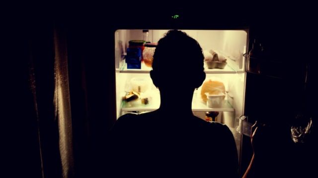 Sering Alami 'Midnight Craving?' Ini Penjelasan dan Cara Mengatasinya