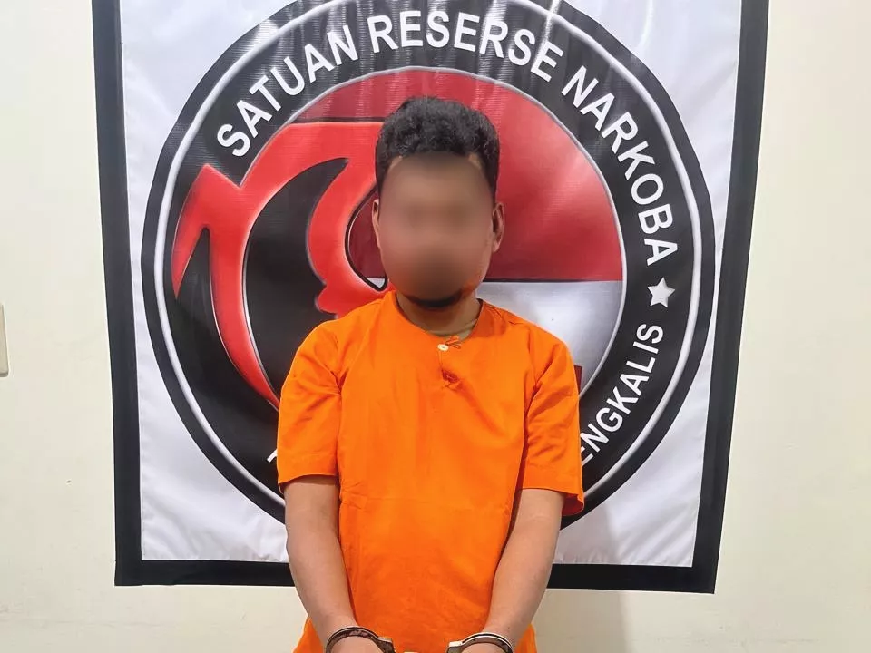 Polisi Gerebek Rumah di Bengkalis, 8 Paket Sabu dan Seorang Pria Diamankan