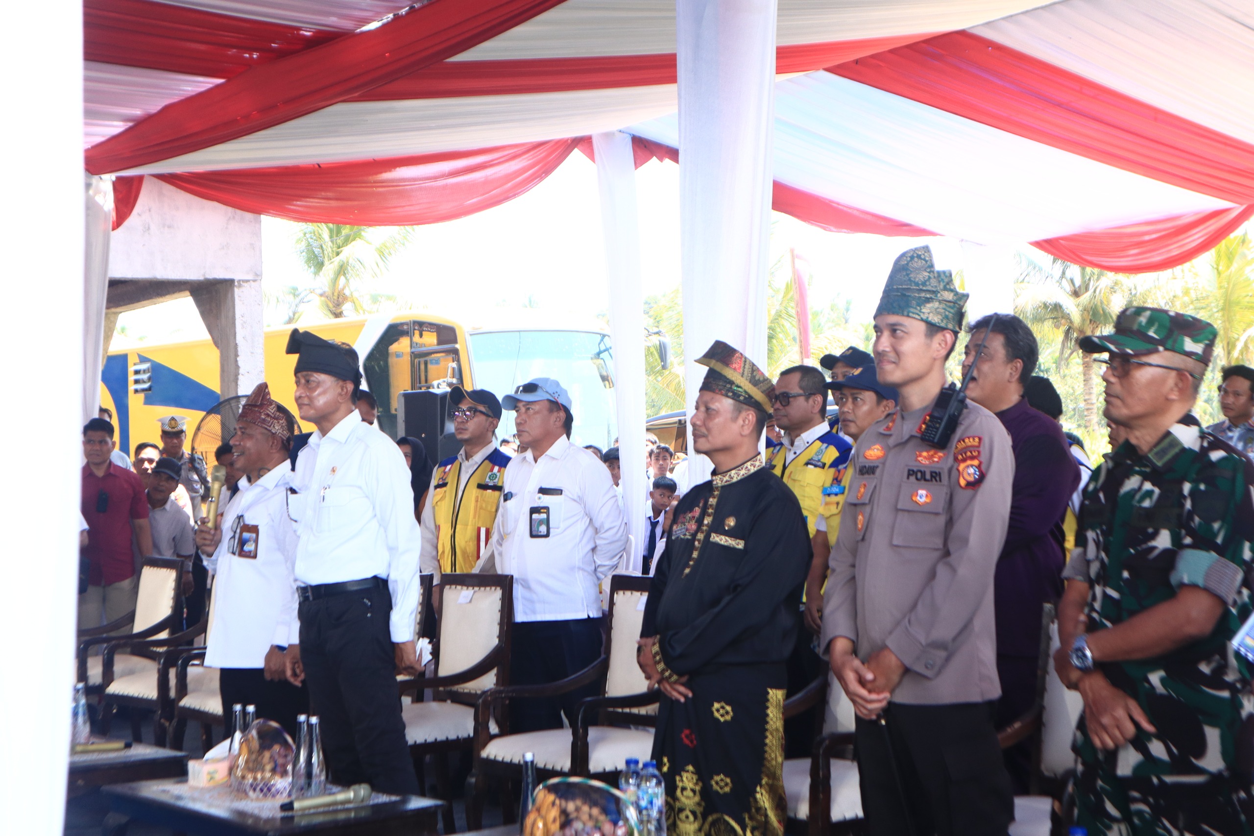 Menteri PUPR Tinjau Irigasi Pulau Komang dan Sekolah Rakyat di Kuansing
