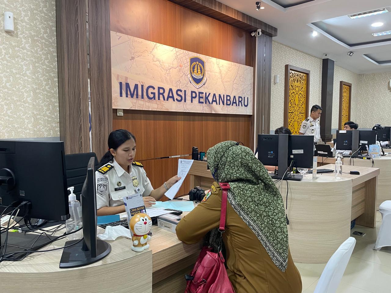 Survei Kemenimipas: Imigrasi Pekanbaru Raih Nilai 96,64, Kepercayaan Masyarakat Makin Tinggi