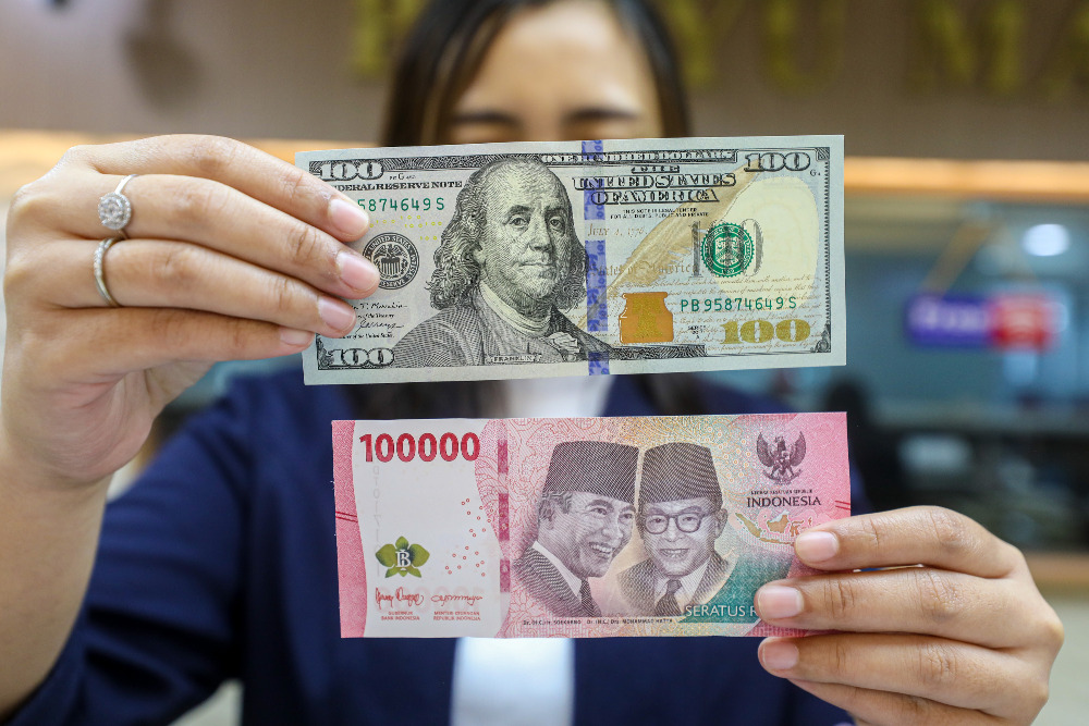 Rupiah Tembus Rp18.015 per Dolar AS, Ekonom Prediksi Bisa Melemah hingga Rp18.600