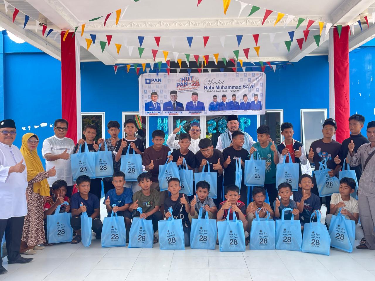 DPD PAN Siak Rayakan HUT ke-28, Beri Sembako dan Santuni Anak Yatim