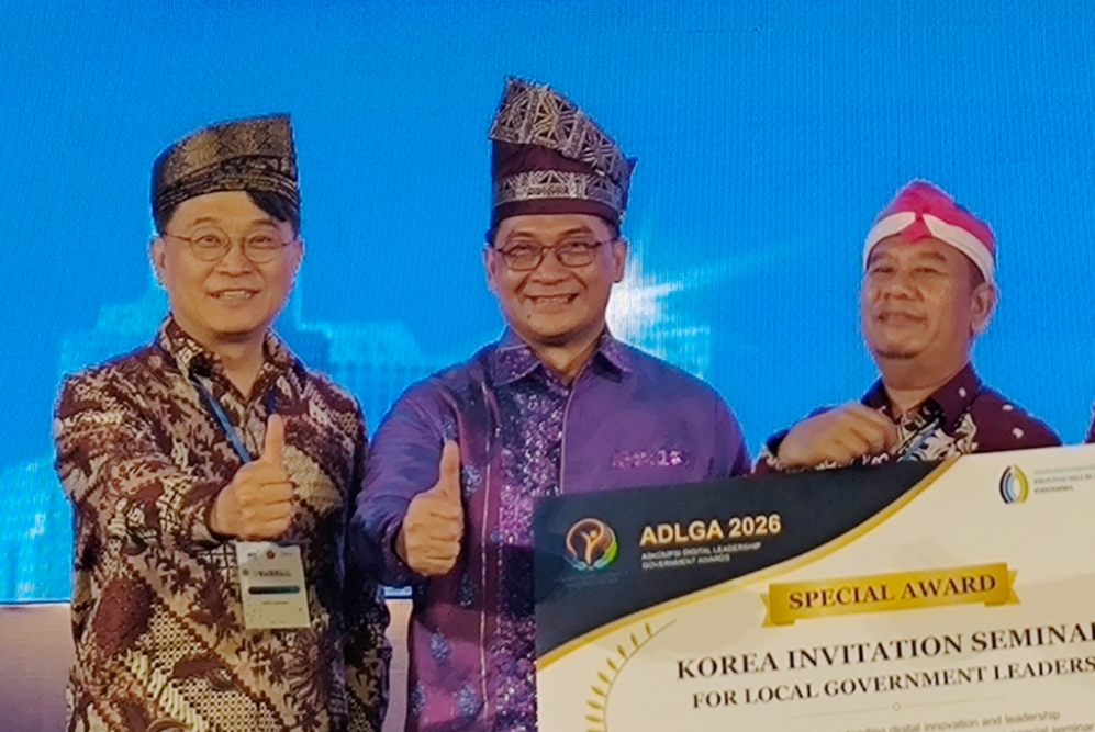 Raih Penghargaan Digital, Sekda Riau Diundang Ikuti Pelatihan Keamanan Siber di Korea Selatan