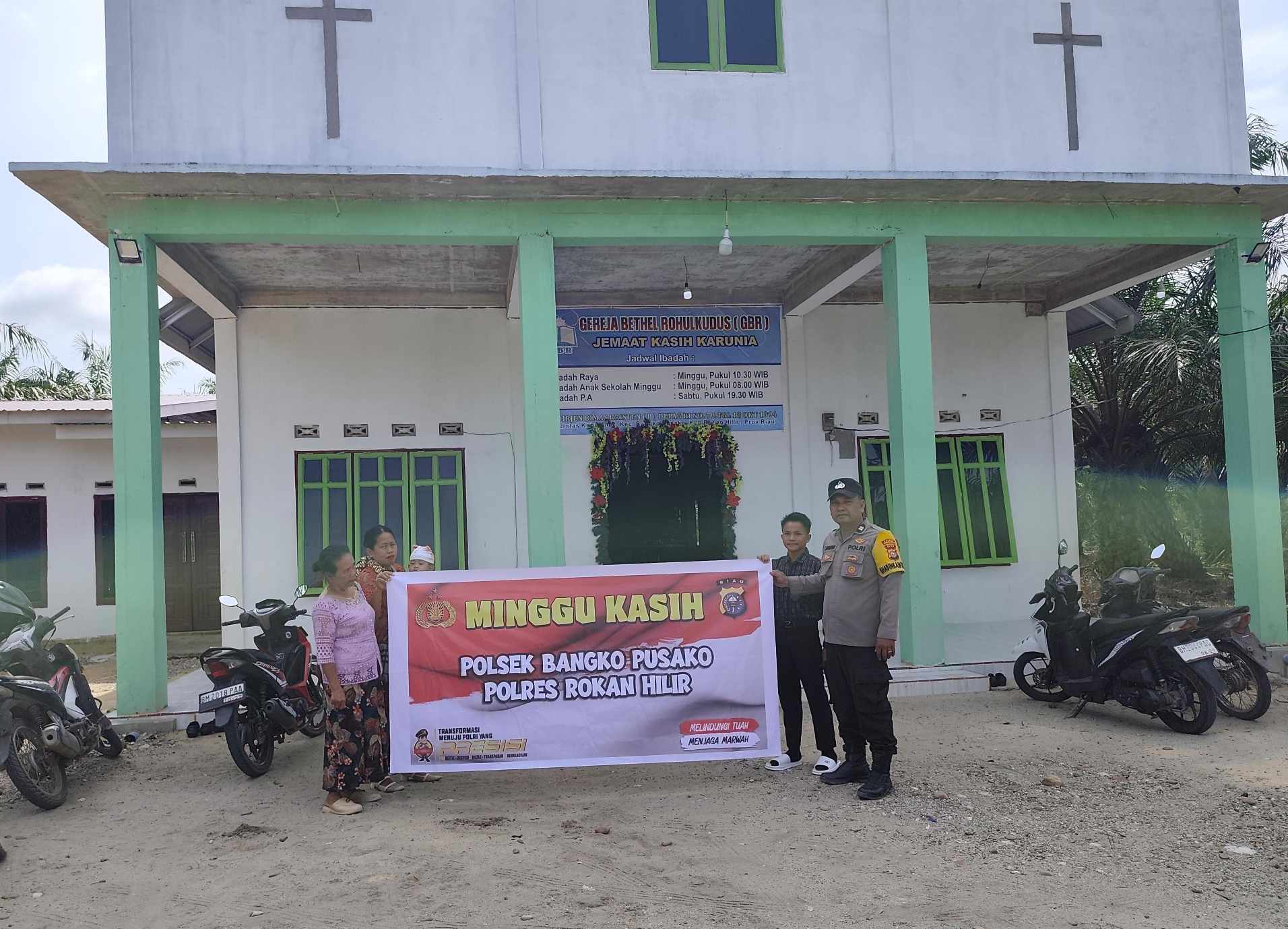 Minggu Kasih, Polisi Sampaikan Pesan Kamtibmas ke Jemaat Gereja di Bangko Pusako