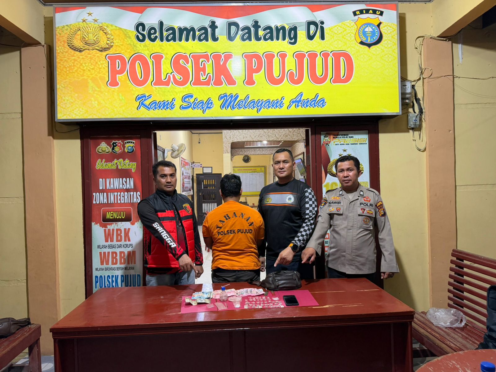 Polsek Pujud Tangkap Pengedar Narkoba, 26 Butir Ekstasi dan Sabu Diamankan