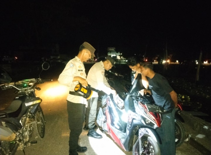 Polsek Rimba Melintang Patroli Blue Light di Rohil, Razia Malam Sasar Narkoba dan Balap Liar