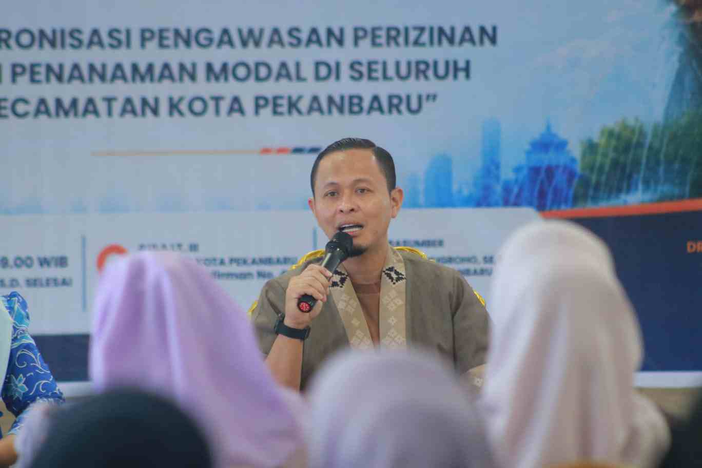 Camat Diminta Cari Anak Putus Sekolah, Wako Pekanbaru Tegaskan Pendidikan Jadi Prioritas