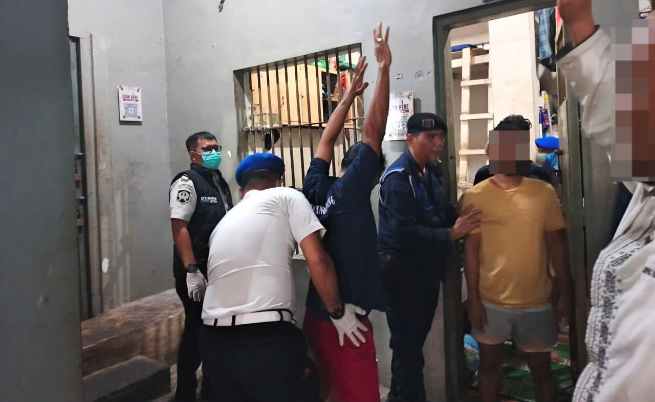 Perkuat Deteksi Dini Gangguan Kamtib, Lapas Bangkinang Razia Kamar Hunian Libatkan TNI-Polri