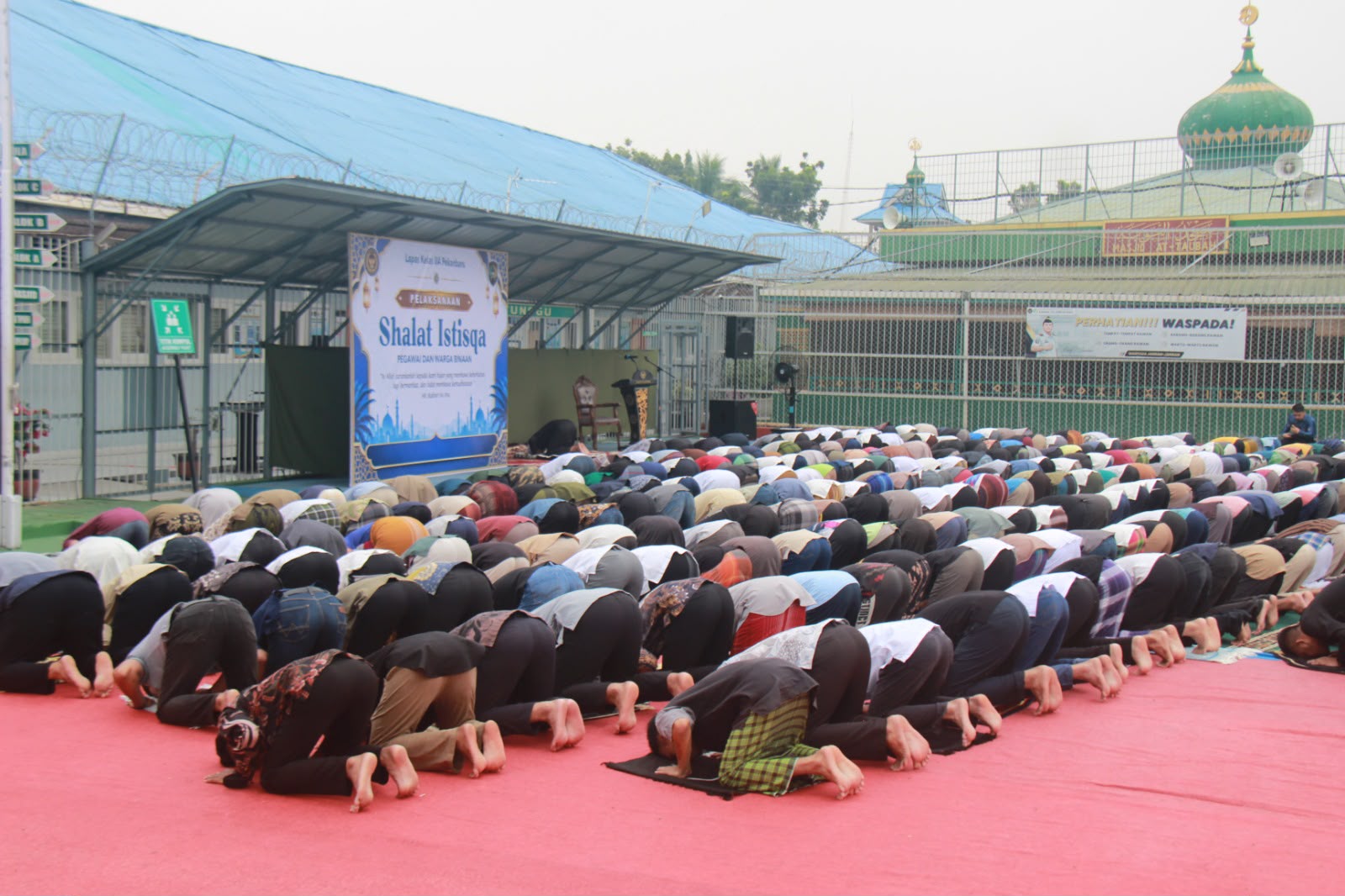 Lapas Pekanbaru Gelar Shalat Istisqa, Warga Binaan Khusyuk Berdoa Mohon Hujan