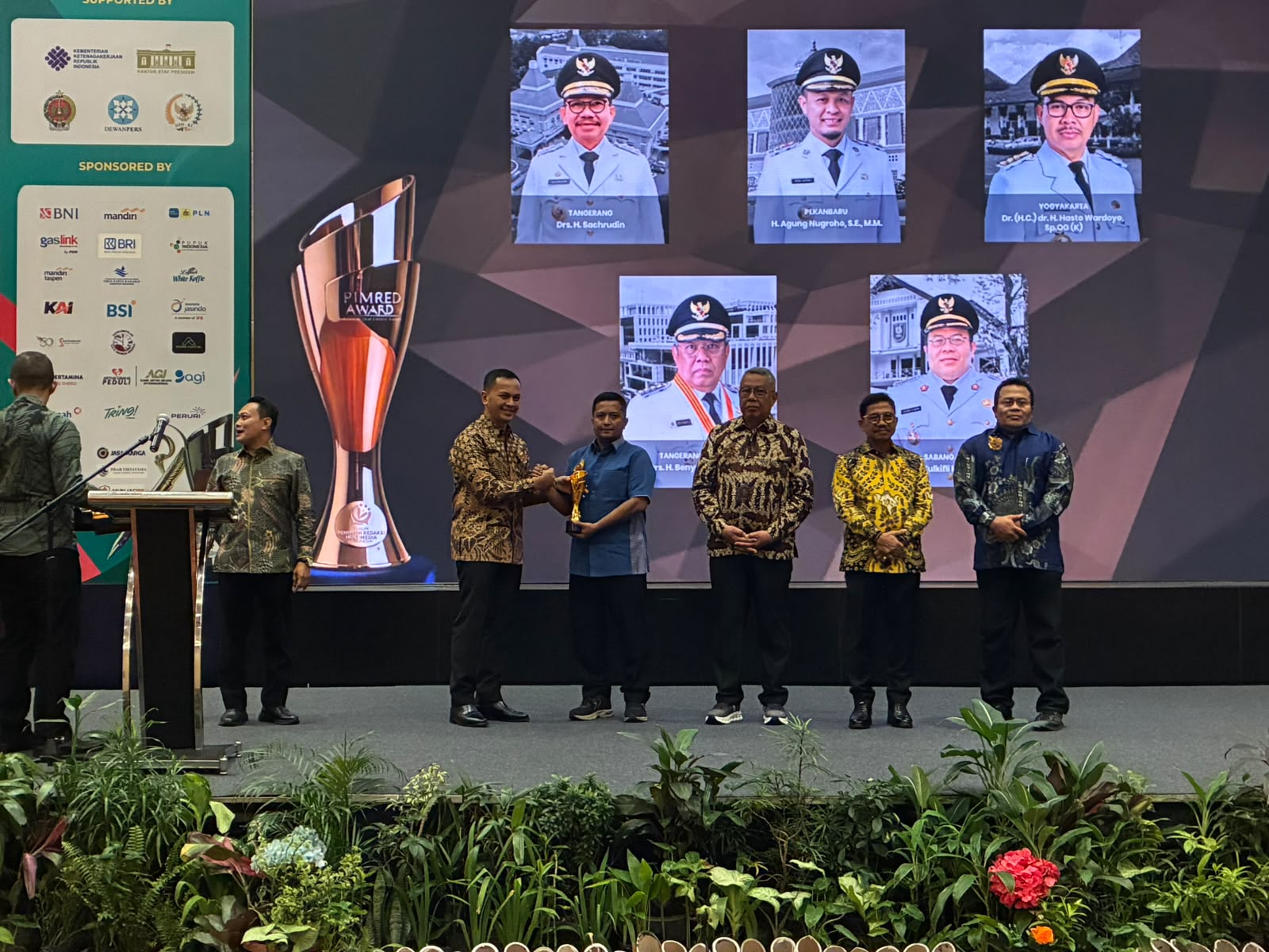 Kategori Wali Kota Terbaik, Agung Nugroho Raih Penghargaan Pemred Award 2026