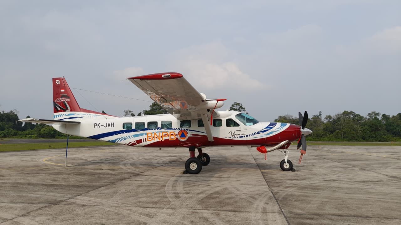 Tangani Karhutla di Riau, Tiga Pesawat Dikerahkan Lakukan OMC 