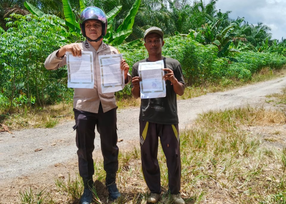 Polisi Patroli Cegah Karhutla di Bangko Pusako, Warga Diingatkan Bahaya Bakar Lahan