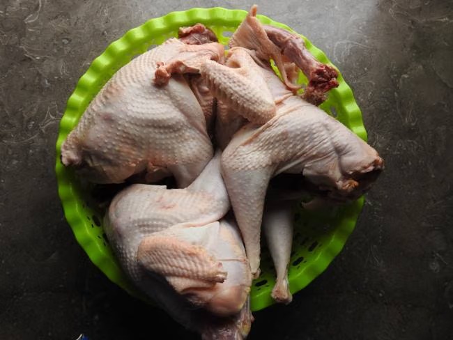 Ayam Kampung Lebih Sehat dari Broiler, Mitos atau Fakta?