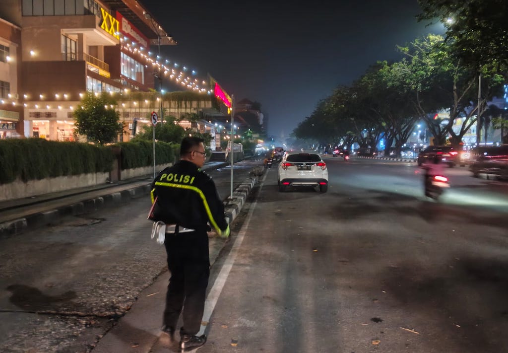 Pemotor Tabrak Pejalan Kaki di Depan Ramayana Pekanbaru, 2 Orang Luka