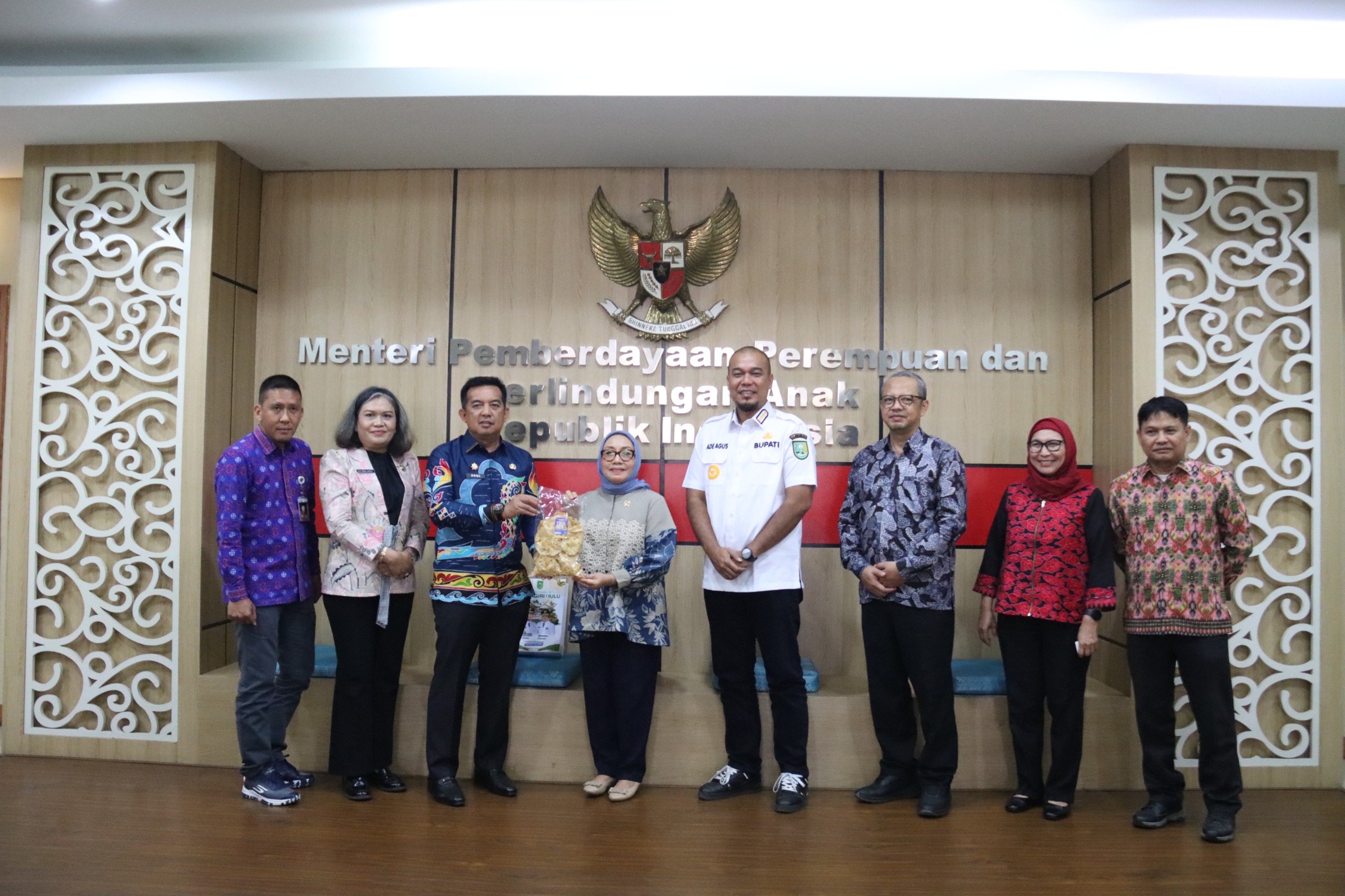 Bupati Inhu Jemput DAK ke Kementerian PPPA untuk Bangun Rumah Aman dan UPTD PPA