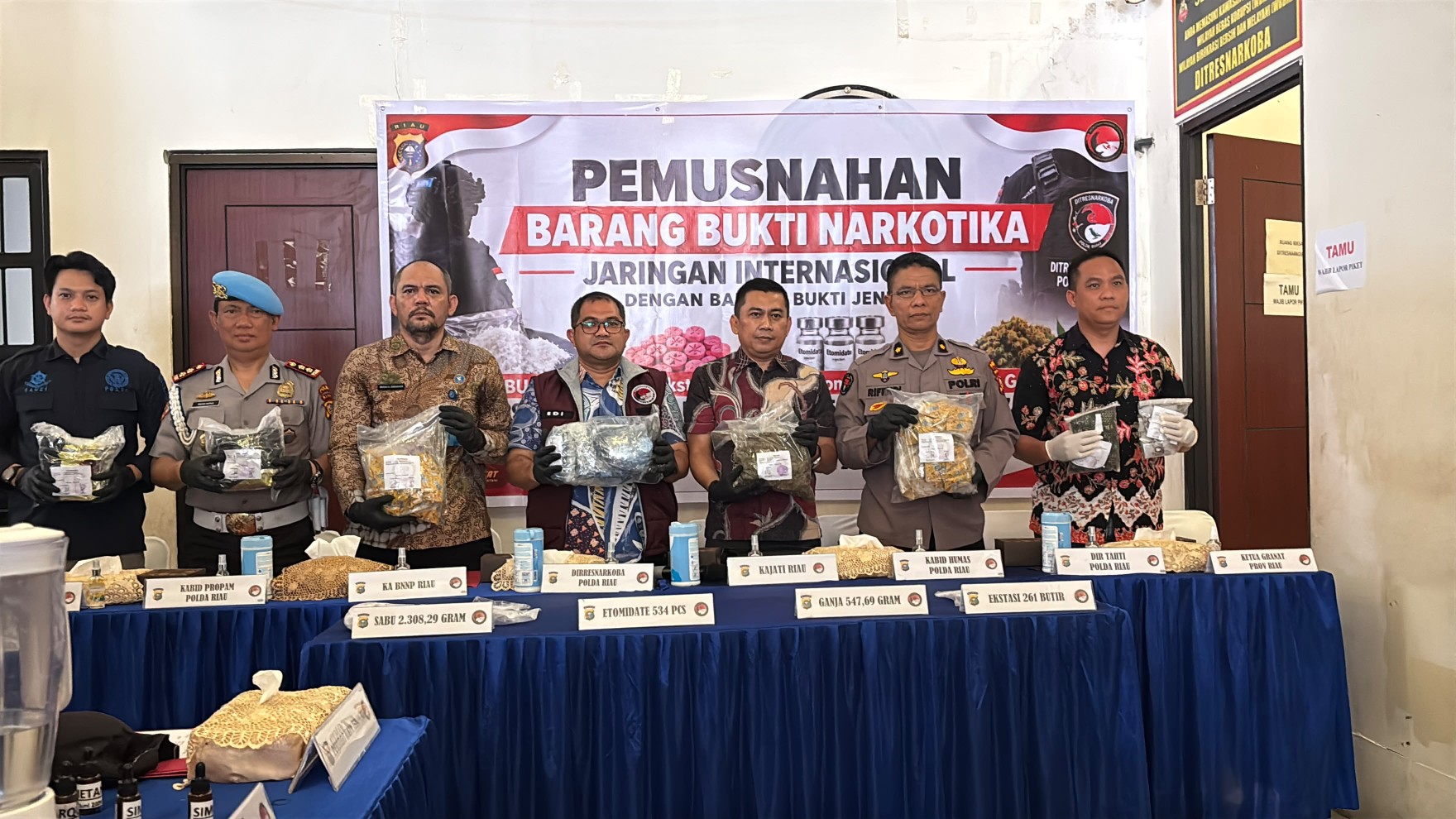 Polda Riau Musnahkan Narkoba Senilai Rp5,8 Miliar dari 17 Tersangka