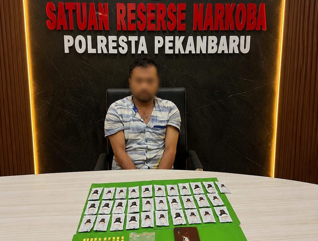 Polresta Pekanbaru Tangkap Pria Bawa 31 Catridge Vape Diduga Etomidate, Sabu dan Ekstasi