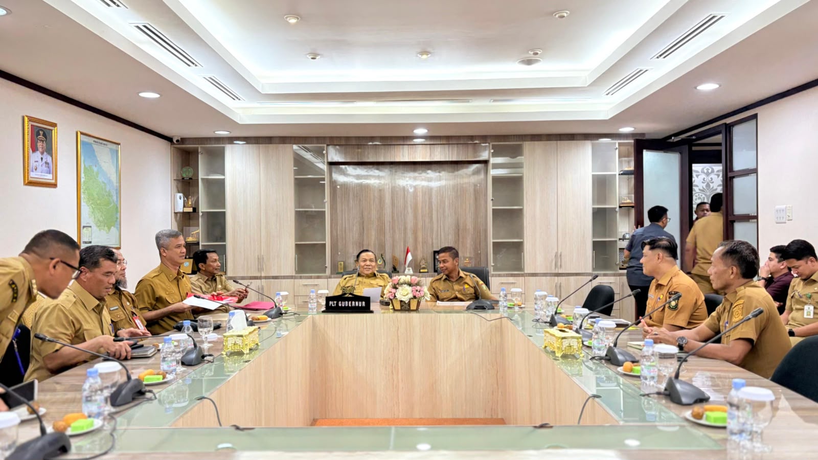 Ahmad Yuzar Temui SF Hariyanto, Pemprov Riau Siap Dukung Pembangunan Jalan dan Jembatan di Kampar