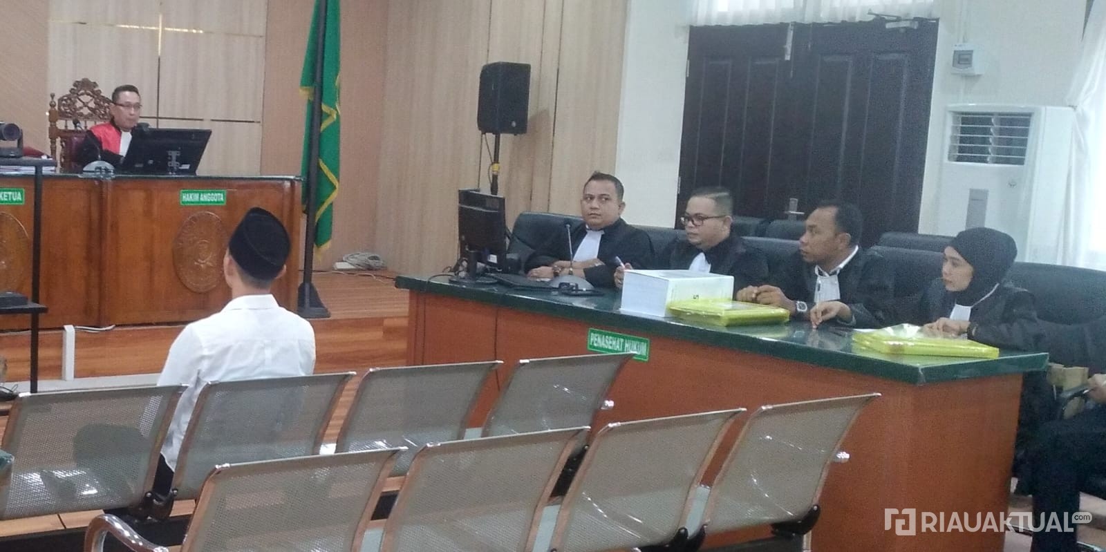 Hakim Tolak Eksepsi  Marjani Eks Ajudan Gubernur Riau, Persidangan Lanjut ke Pemeriksaan Saksi