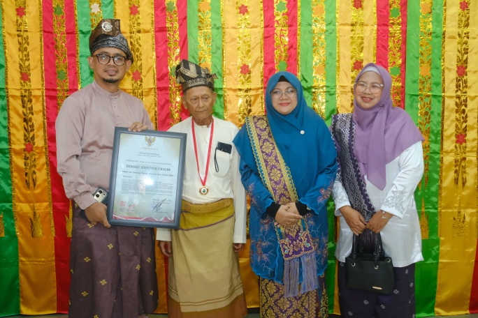 Tengku Mansyur Chalid, Panglima Kerajaan Siak Raih Penghargaan Pejuang Daerah Riau