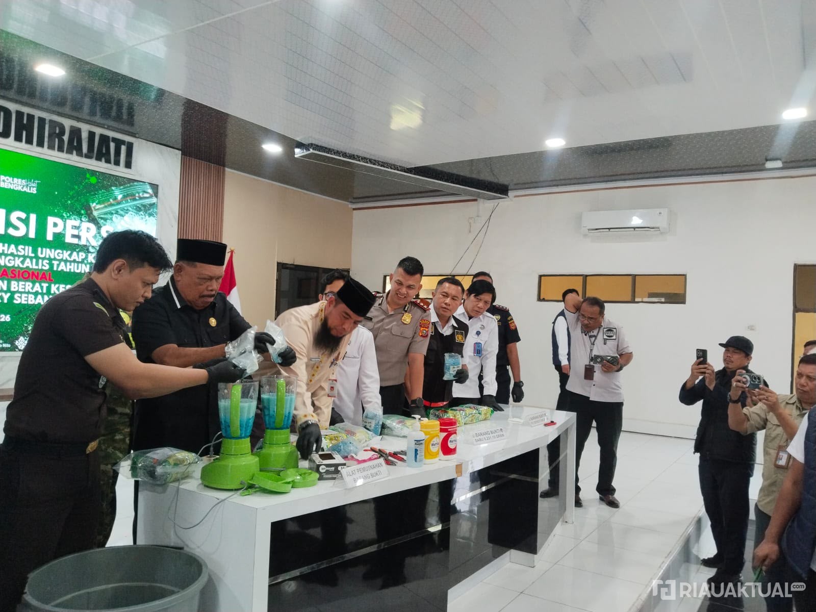 Polres Bengkalis Musnahkan 8,2 Kg Sabu dan 5.005 Pil Ekstasi