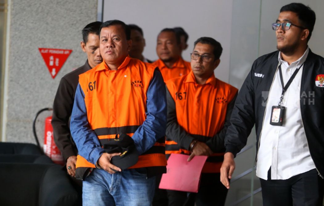 KPK Tahan Bupati Kuansing, Sekda dan Direktur Perusahaan Swasta dalam Kasus Dugaan Suap Jual Beli Jabatan