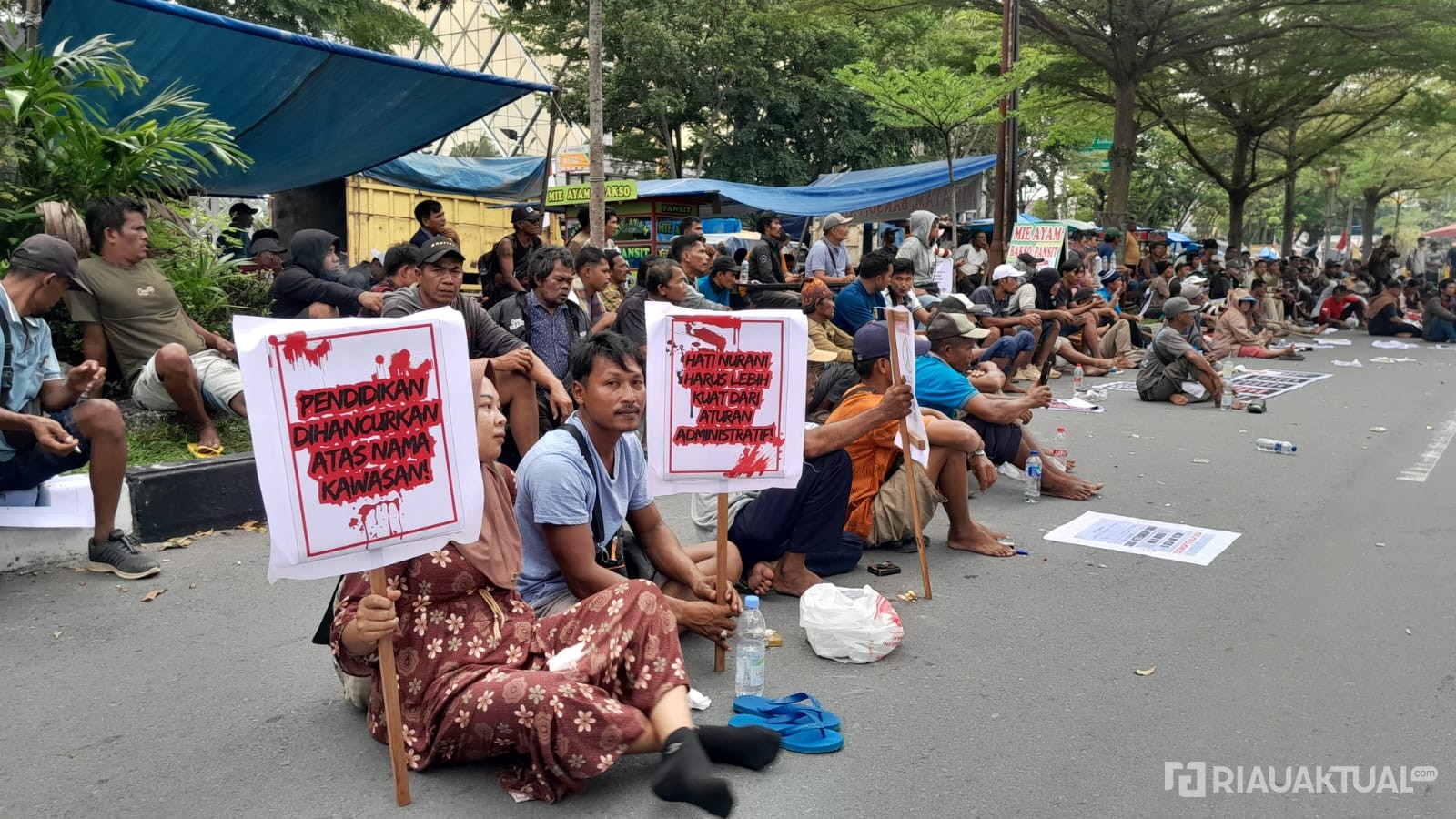 Sudah 6 Kali Demo, Warga Pelalawan Ancam Bertahan Berhari-hari di Lokasi
