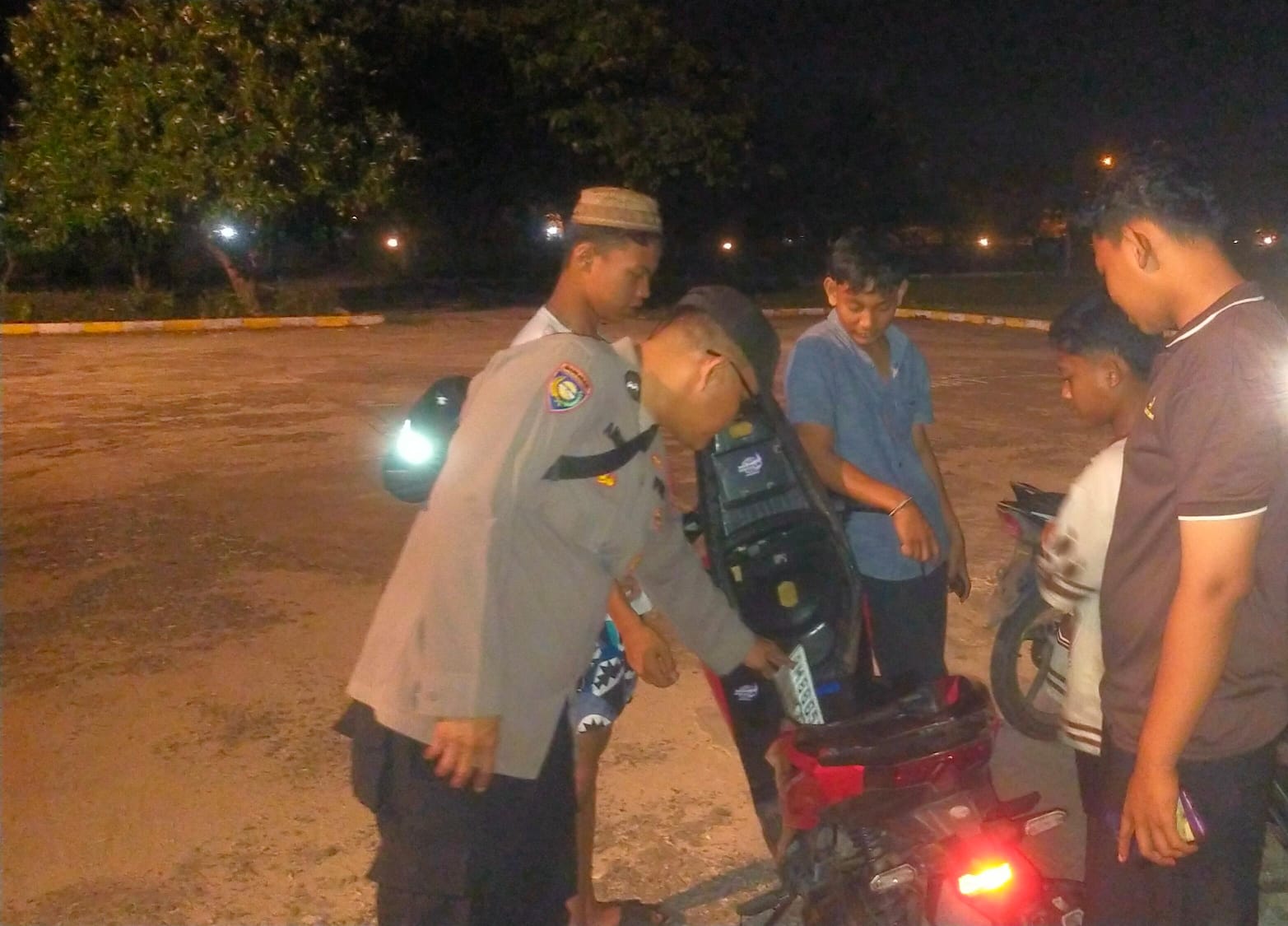 Patroli Subuh Polsek Bangko Pusako Cegah Balap Liar dan Tawuran saat Ramadan