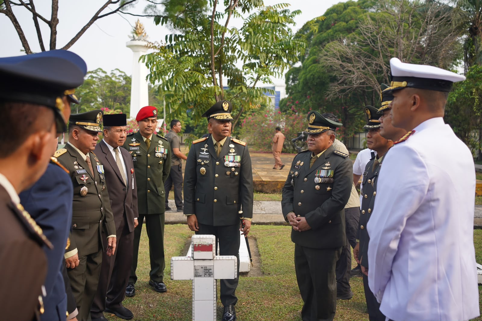 Pemprov Riau Dorong Sinergi TNI-Polri Hadapi Persoalan Daerah