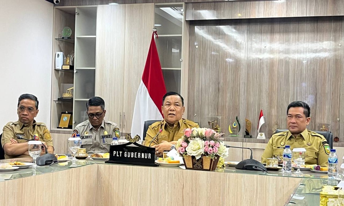 Gotong Royong Jadi Kunci Utama, Plt Gubri Sebut Karhutla Terkendali
