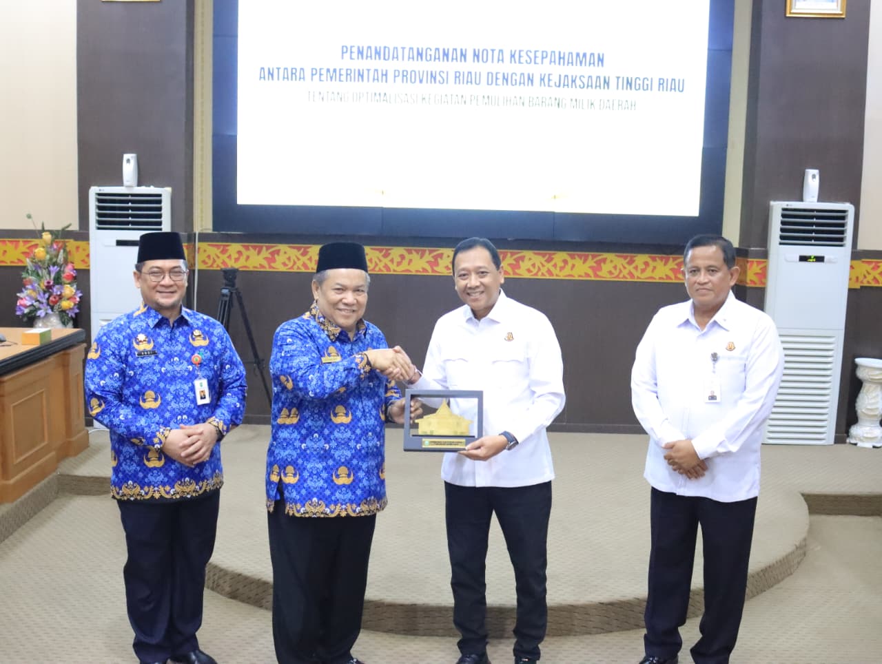 Kejati Riau dan Pemprov Teken MoU Pemulihan Aset