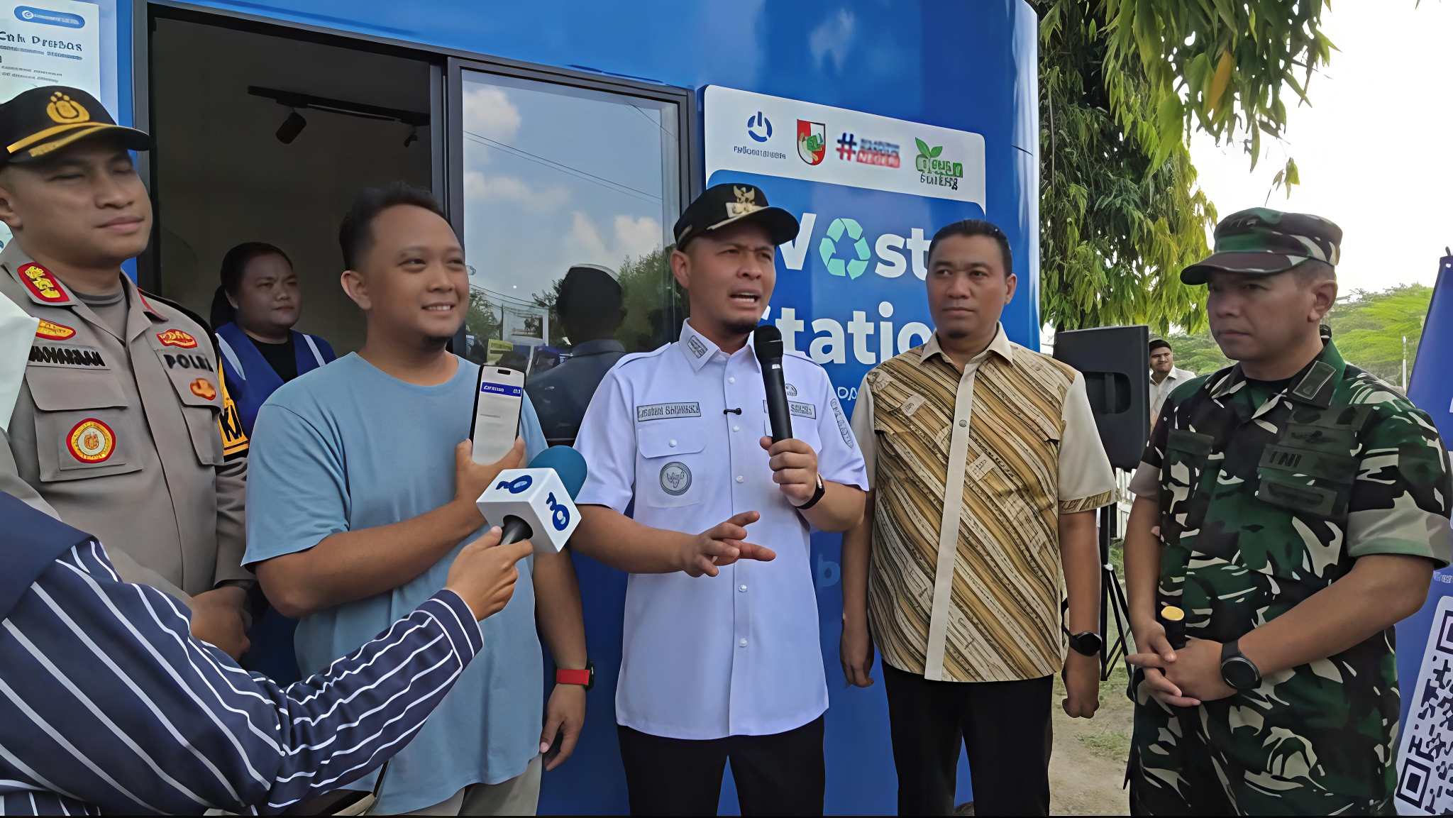 Diresmikan Wako Agung, Warga Pekanbaru Kini Bisa Tukar Sampah Jadi Uang 