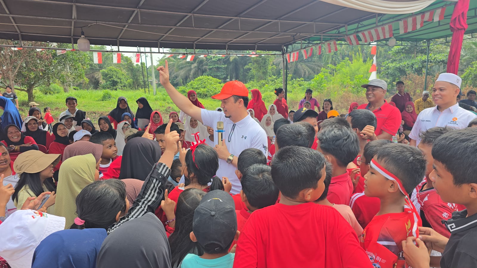 Syahrul Aidi Hadiri Perayaan HUT ke-81 RI Bersama 800 Warga Kubang Jaya Kampar
