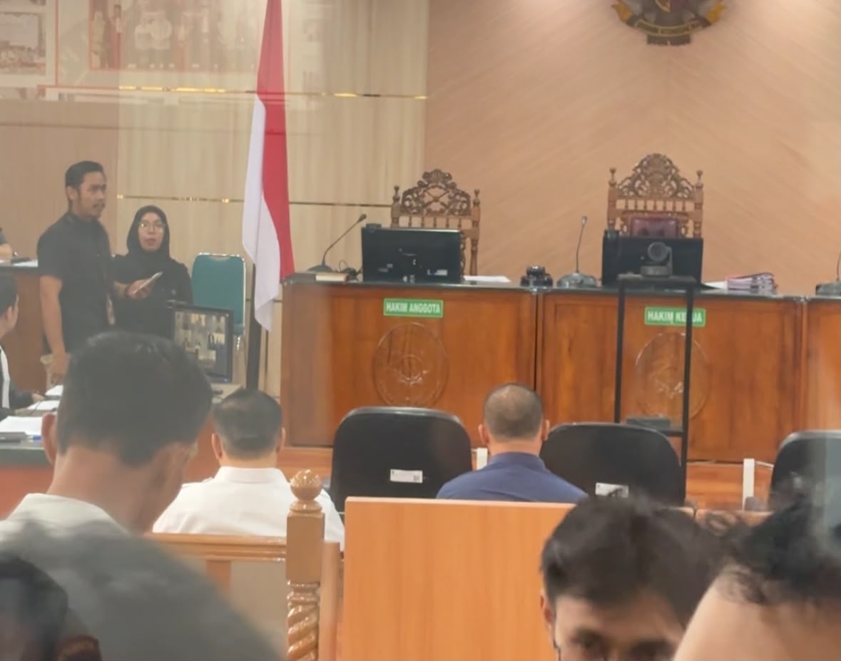  Wahid dan SF Hariyanto Bertatap Muka di Ruang Sidang, Suasana Dingin Tanpa Sapaan